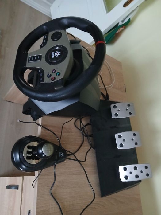 Vând tot ce se vede