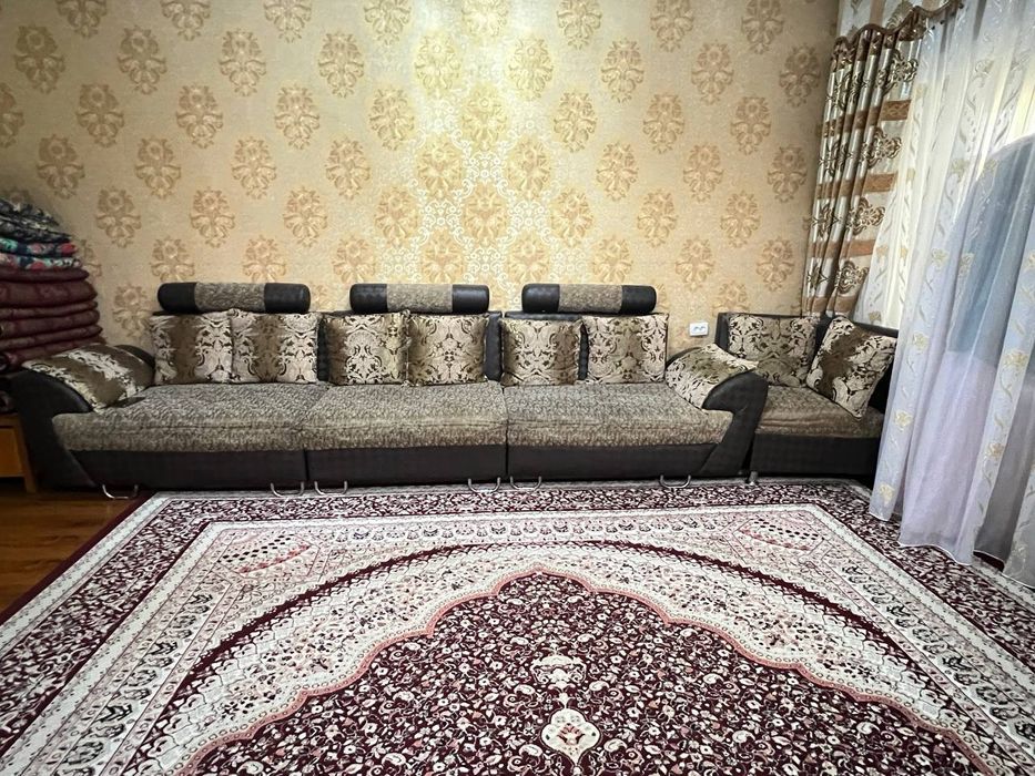 Ковер продается.Б/у.Состояние отличный.Гилам сотилади.Б/у. Яхши состоя