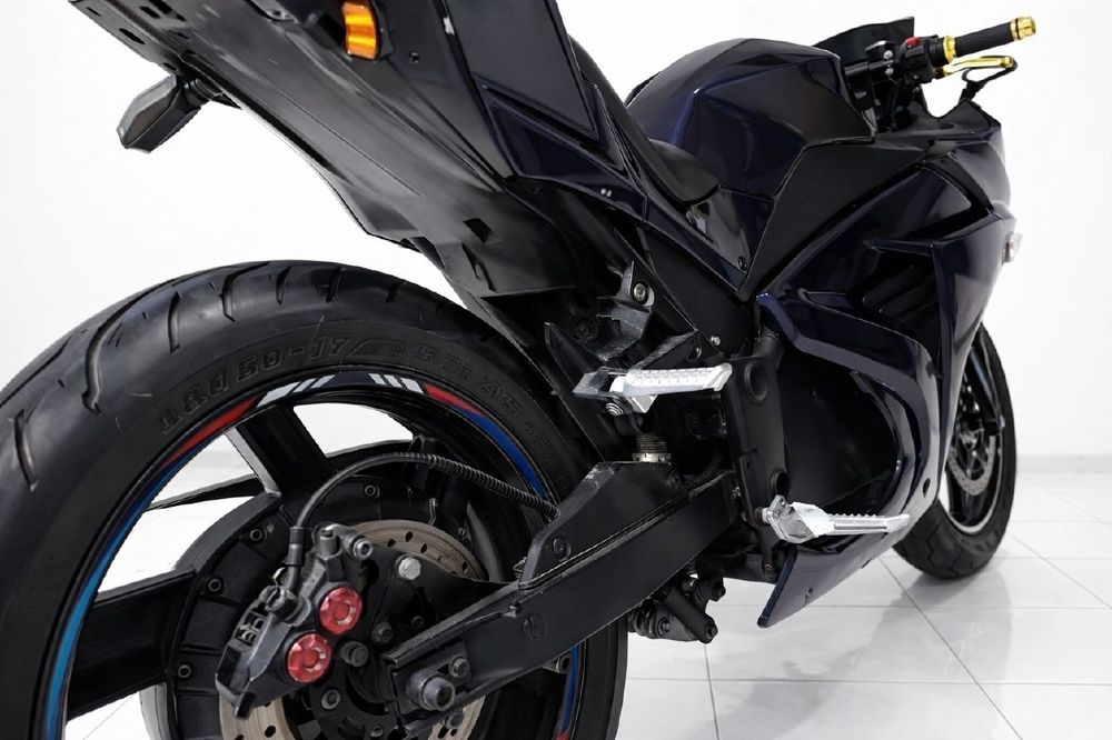 Мотоцикл электрический Yamaha R1