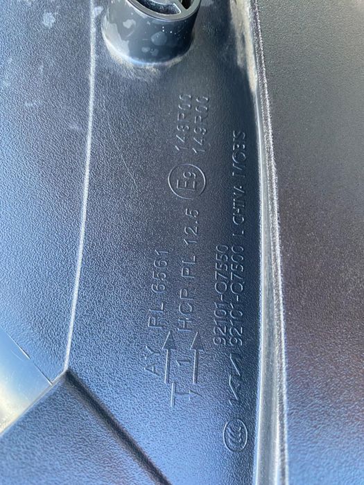 Kia Seltos сол жақ фарасы