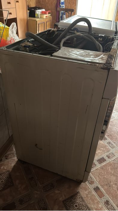 Продам машинки в нерабочем состоянии