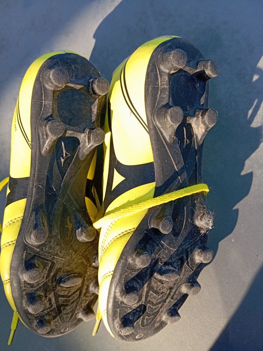 Бутонки за футбол