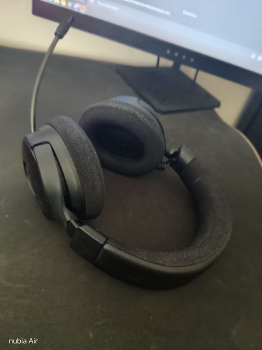 Razer kraken v4 ползвани 3 месеца