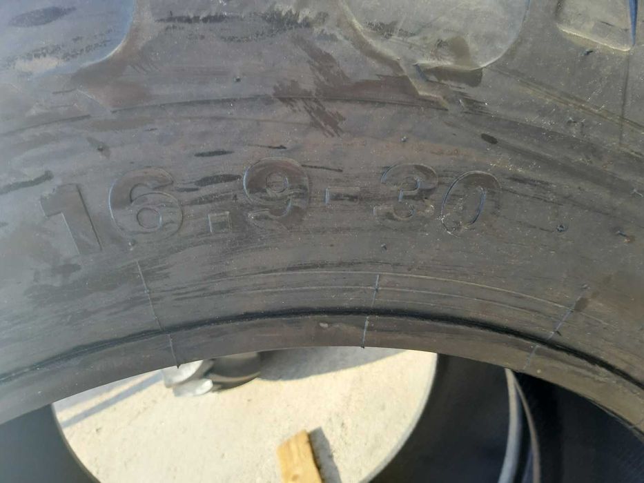 16.9-30 Anvelope noi de tractor spate cu 10pliuri Cauciucuri OZKA