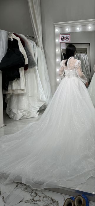 Свадебное платье