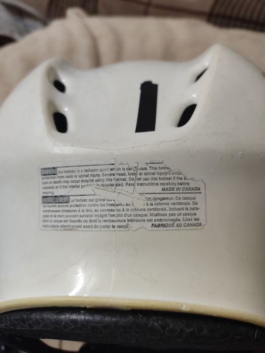 Хоккейный шлем Bauer 
Размер L, от 52 до 61