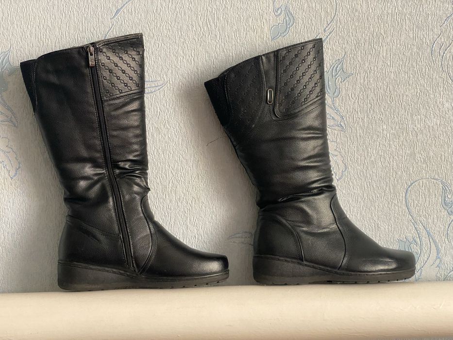 Продам Сапоги женские