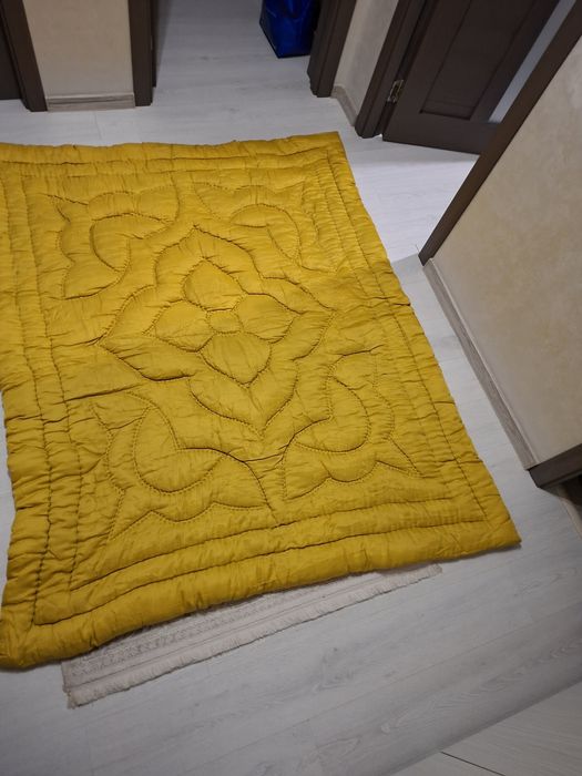 Plapuma din lana naturala prevazuta cu 2 fete- mustar+ galben