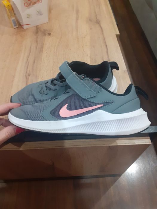 Детски маратонки NIKE за момиче!