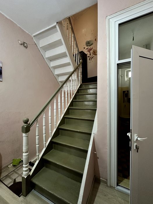 Дава се под наем Етаж от къща в Пловдив, Център - 106 кв.м за 329900 € - Снимка #10