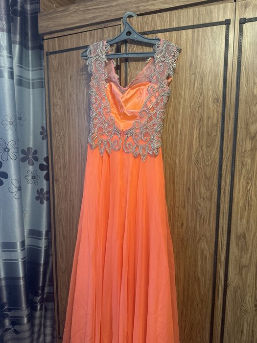 Продается вечернее платье