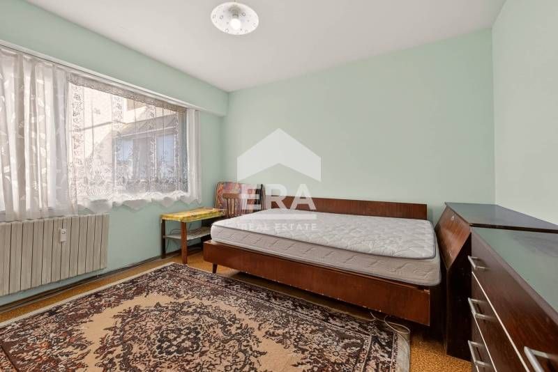 Двустаен, ексклузивен, панорамен апартамент за продажба, с отделна кух