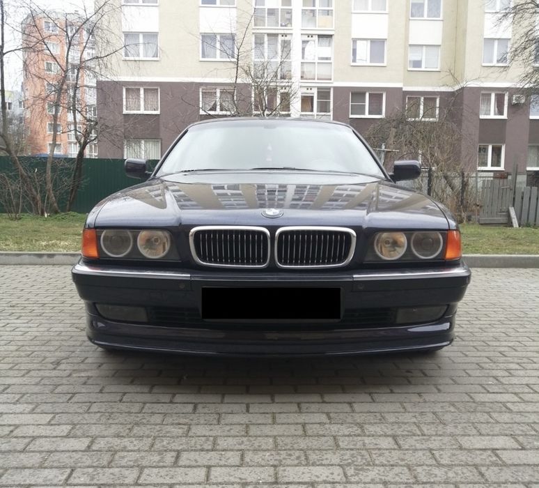 Бампер оригинал BMW E38