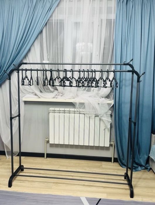 Вешалка хорошие состояние