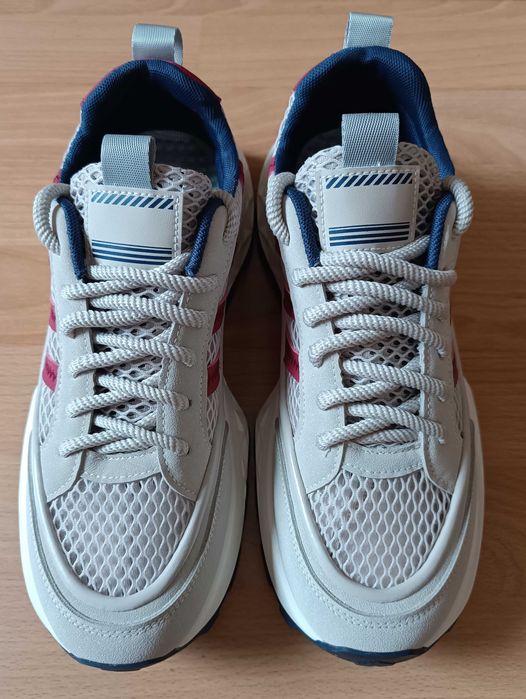 Нови мрежести маратонки-43 номер