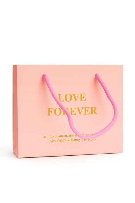 Cutie cadou cu 12 trandafiri artificiali si colier