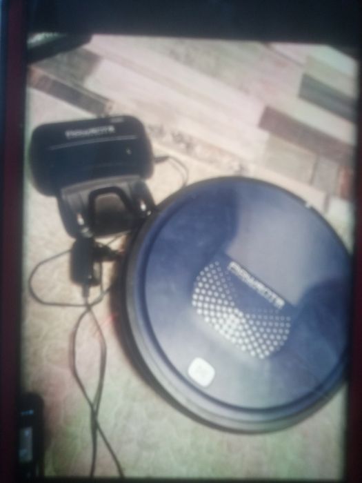 Прахосмукачка робот Rowenta serie 20 със зарядна станция