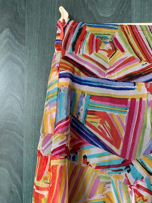 Fusta Desigual multicolora cu baza asimetrica