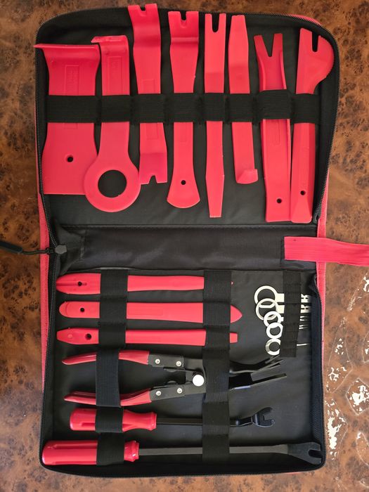 Nabor maxsus ish qurollari sotiladi