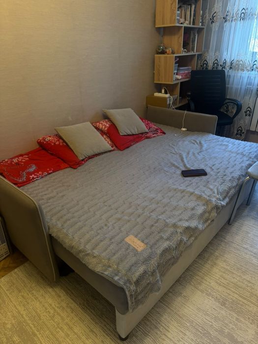 Продам срочно диван