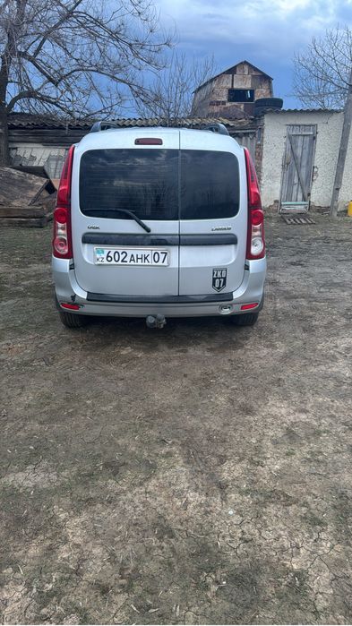 Лада Largus /////
