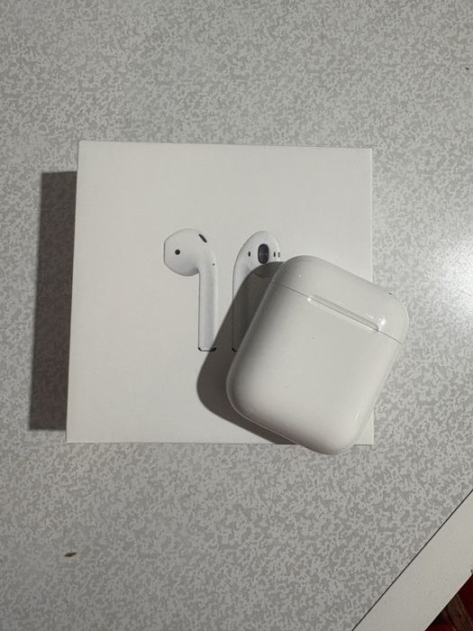 Продам airpods наушники оригинал