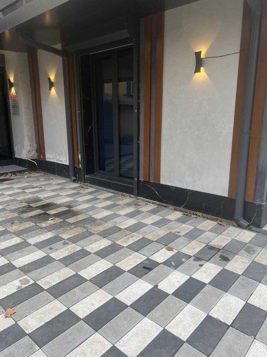 Ц1 , Кафе Бон . Сдам  в аренду отличный офис 75 кв.м , с парковкой .