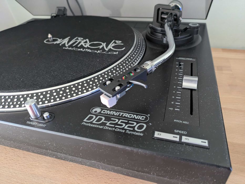 Грамофон OMNITRONIC DD-2520 USB Direct Drive Turntable с доза и игла