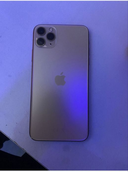 Продам или обмен Айфон11промах