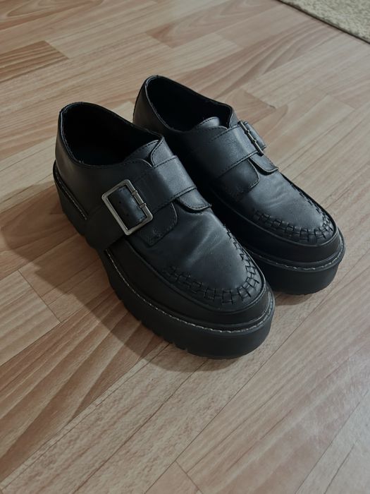 Продам лоферы за  4000 тг