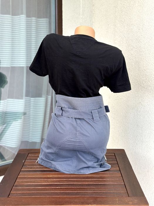 Дамска пола Tommy Hilfiger - размер М, много добро състояние