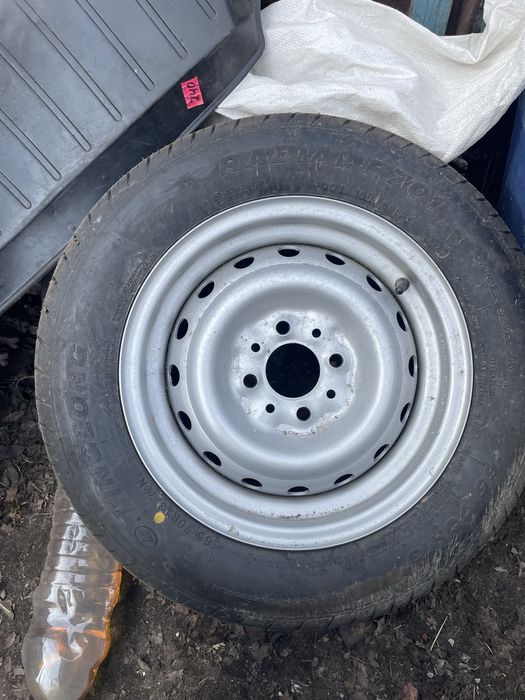 Продам 2 колеса в сборе, новые