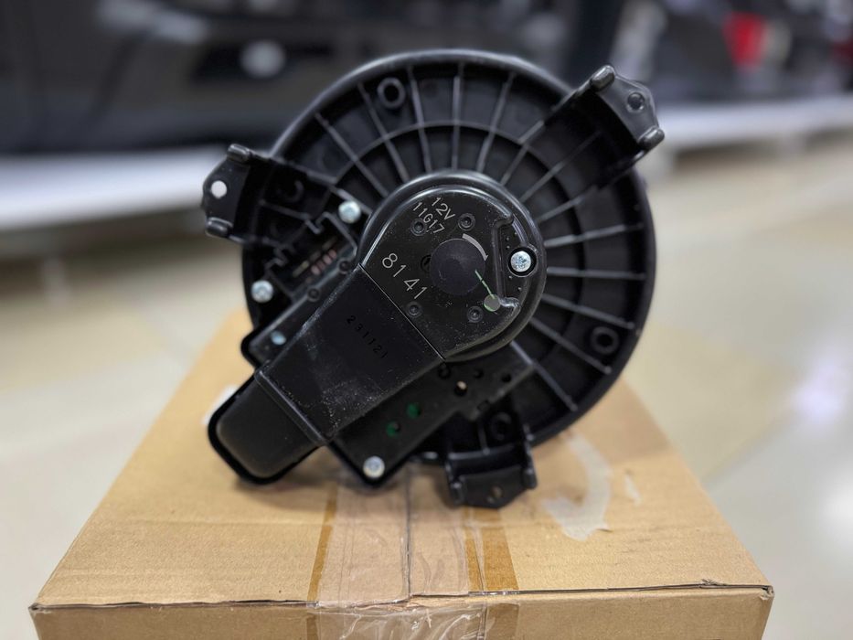 Вентилятор печки (оригинал) на Toyota Prado 150