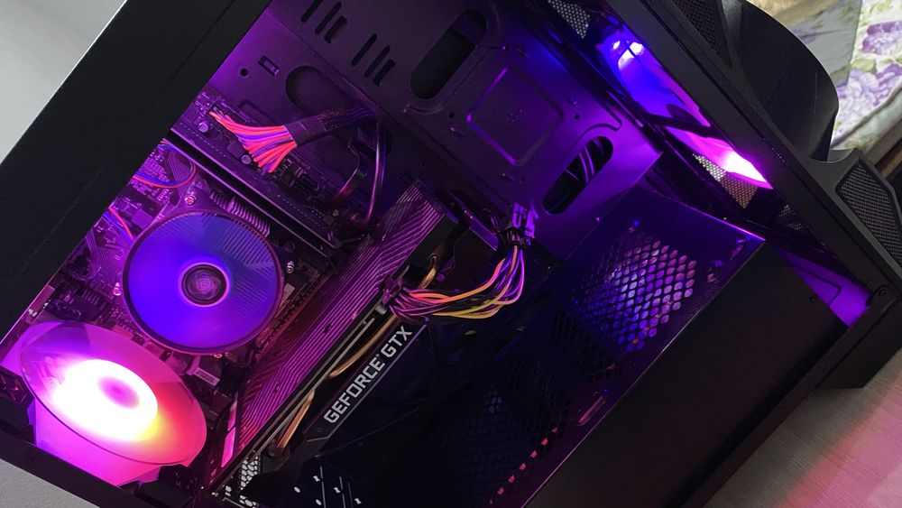 GTX1660SUPER+Intel Core i5 10400F