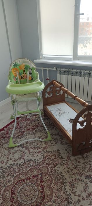 Стол для кормление