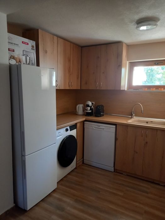 Дава се под наем Етаж от къща в Велинград - 83 кв.м за 350 € - Снимка #14