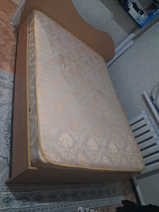 Продам кровать 2х сп
