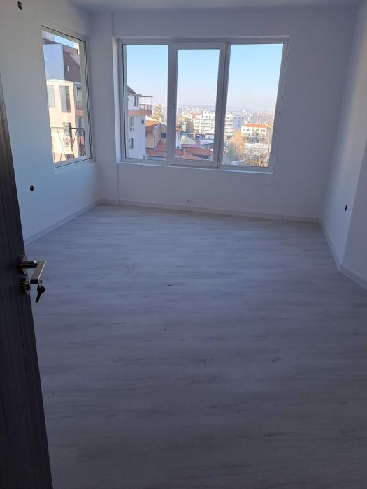 Продава се Двустаен апартамент в Плевен, Дружба 1 - 99 кв.м за 1152 €/кв.м - Снимка #4