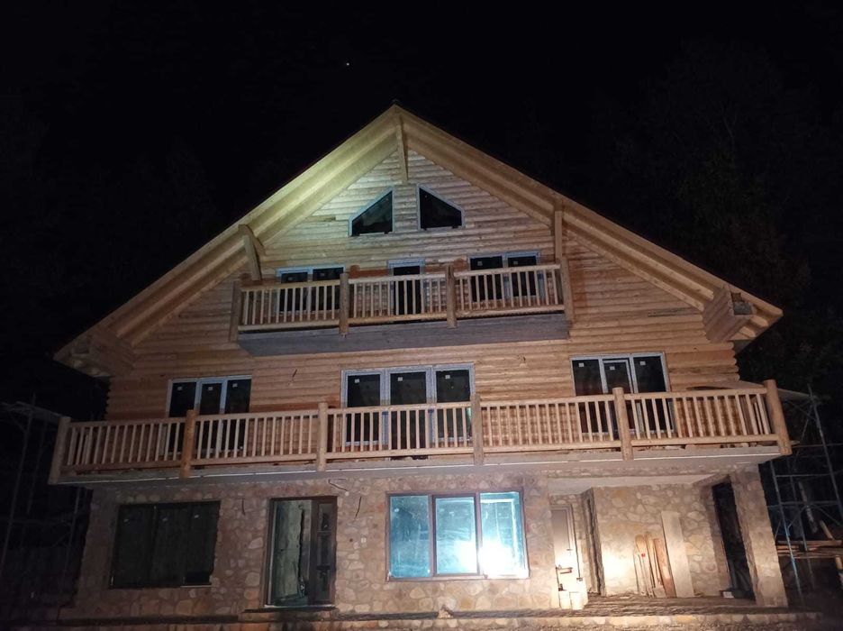 Lambriu din Lemn Semirotund Faltuit pentru Lucrari de Placare Cabane