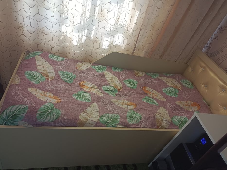 Продам кровать и шифоньер