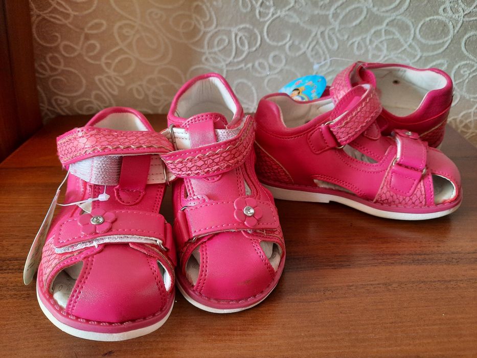 Новая обувь на девочку