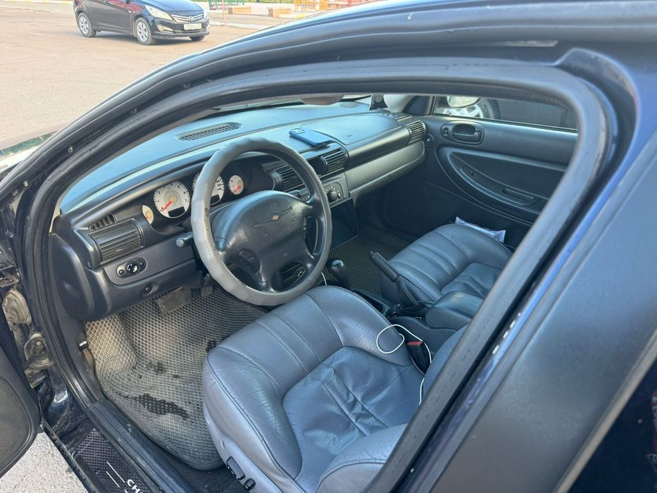 Крайслер себринг 2004г