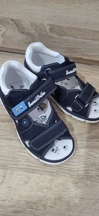 Продам сандалии для мальчика