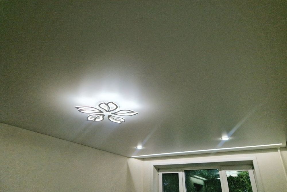 Натяжные потолки