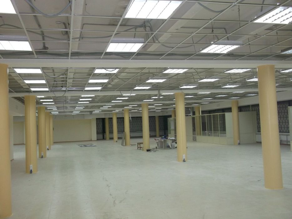 Устанавливаем люстр,бра,светильники,прожекторы,розетки,включатели.Саша