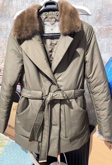 Куртка с мехом до колена