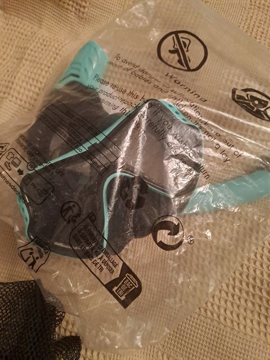 Маска для снорклинга для плавания.