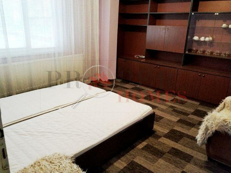 Тристаен Апартамент