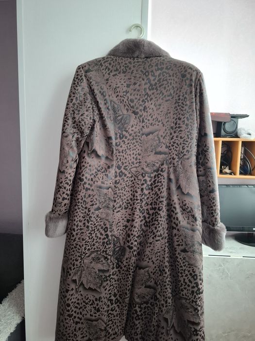 Продается пальто женское