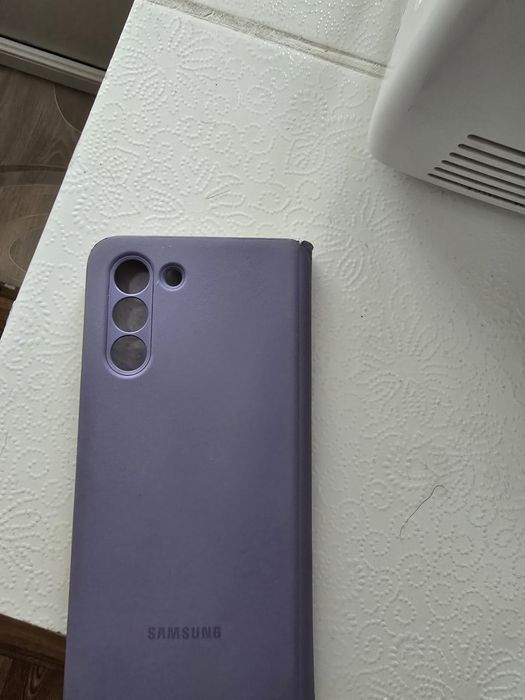 Продам чехол на самсунг s21